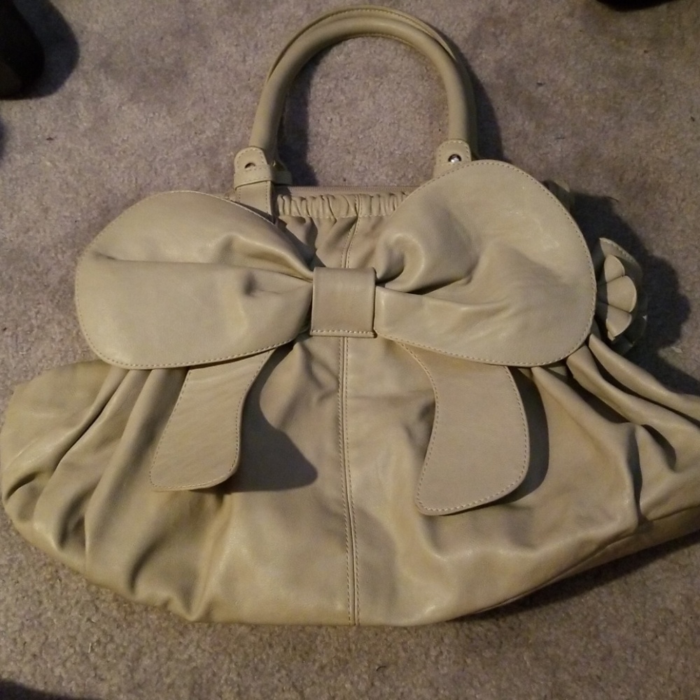 Gray leather bow tote bag w/ flower embellishments